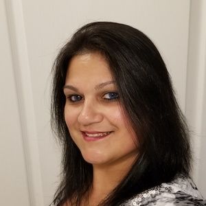 Meet your Posher, Tina